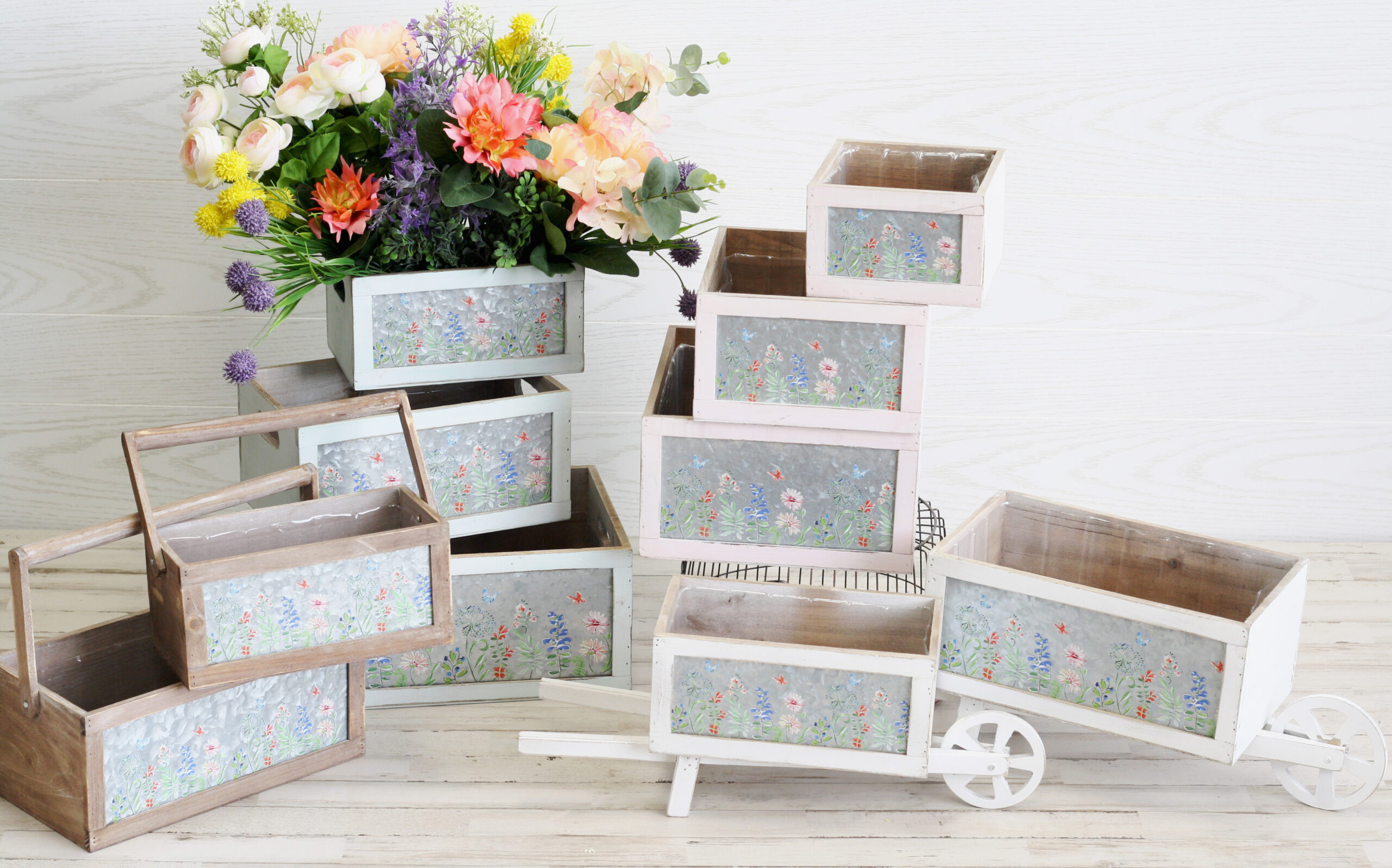 12 Piece Floral Wood