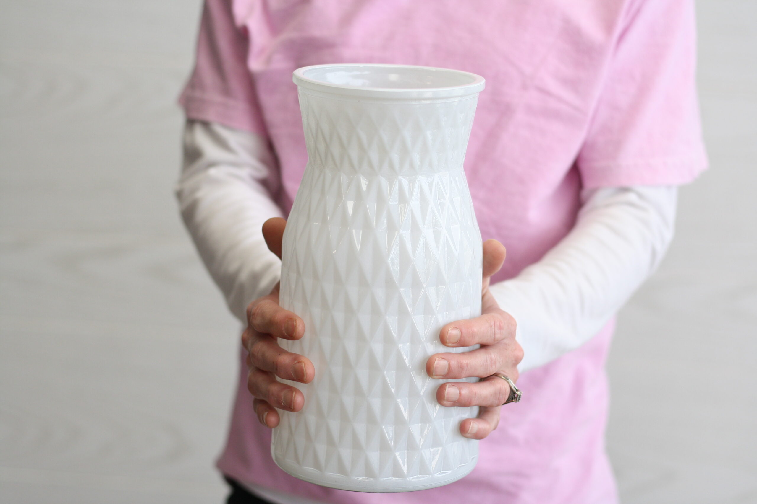 6 Piece Round White Glass Vase - Image 2