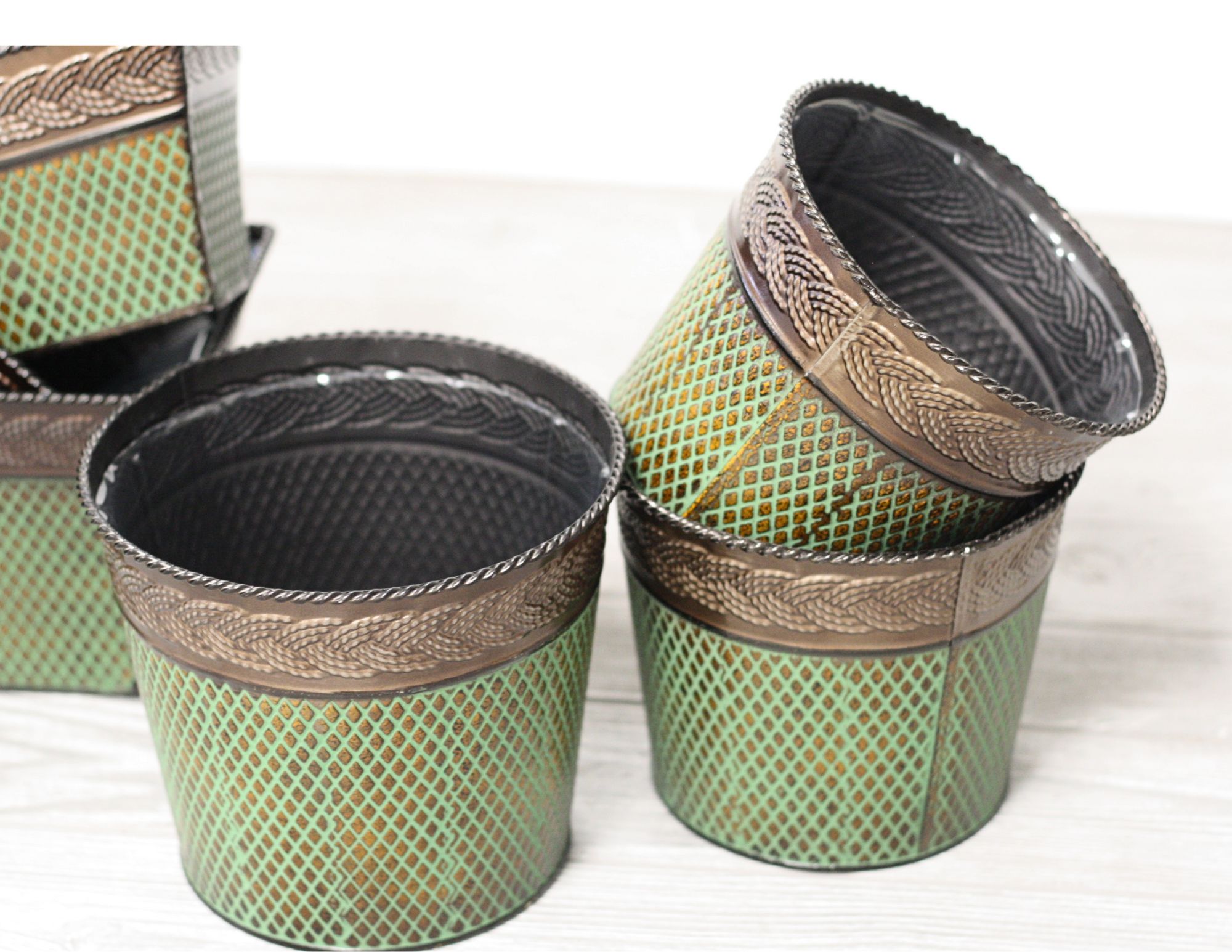 18 Piece Home Decor Metal - Image 2