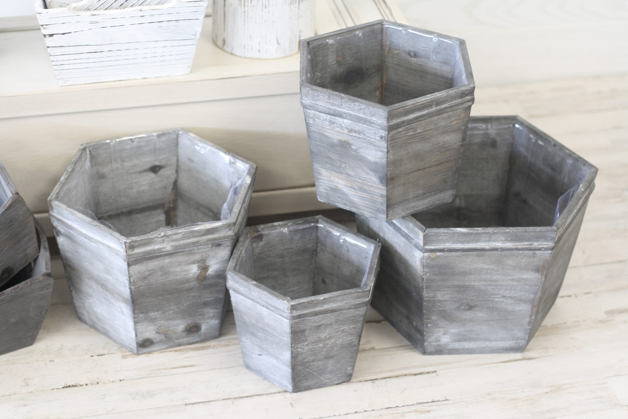 20 Piece WW/Gray Wood Assortment - Image 4